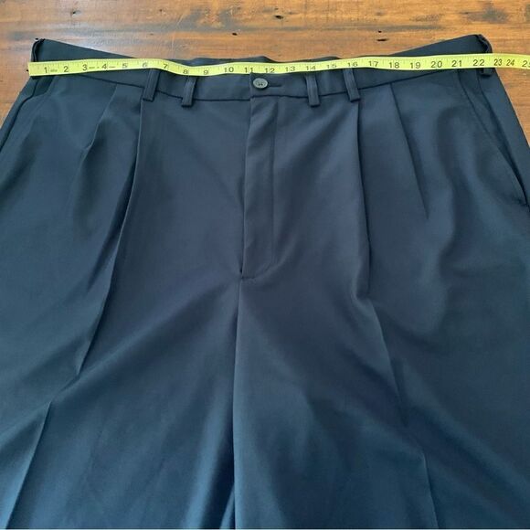 Cool 18 Pro Mens Pleat Front Performance Golf Shorts Navy Blue Sz 46 - Picture 4 of 7